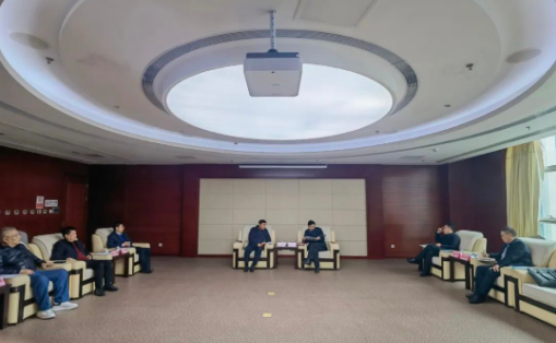 【集團要(yào / yāo)聞】成功集團工作組與遵義市委市政府、彙川區委區政府領導進行座談