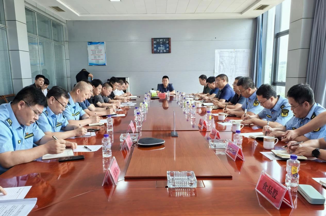 長治市上(shàng)黨區市場專委會安全生産“6996”工作機制推進會在(zài)西山煤業召開