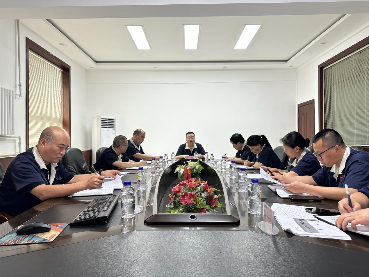 汽車配件公司開展2024年上(shàng)半年中層管理人(rén)員述職會議