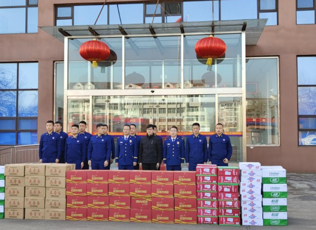 成功汽車慰問上(shàng)黨區消防大(dà)隊